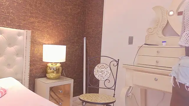 Snapshot of kaylie_mitchel chatting on March 19, 2026, 10:54 pm kaylie mitchel online show from March 19, 2026, 10:54 pm