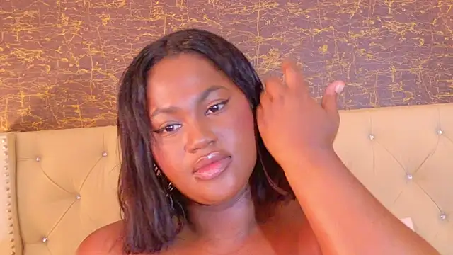 Snapshot of kaylie_mitchel chatting on March 18, 2026, 10:32 pm kaylie mitchel online show from March 18, 2026, 10:32 pm