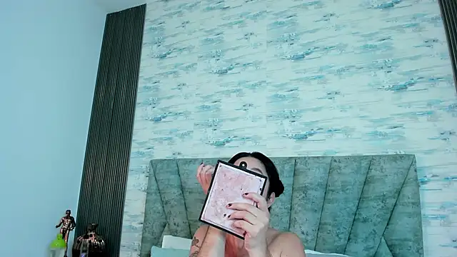 ShanelEvans online show from September 25, 2025, 6:58 pm