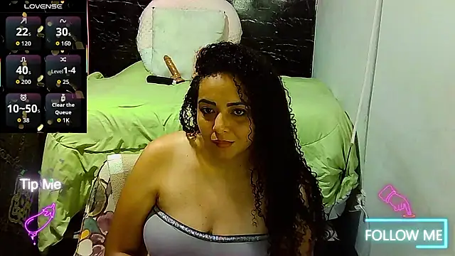 Snapshot of _naughty_milf chatting on March 22, 2026, 2:15 am naughty milf online show from March 22, 2026, 2:15 am