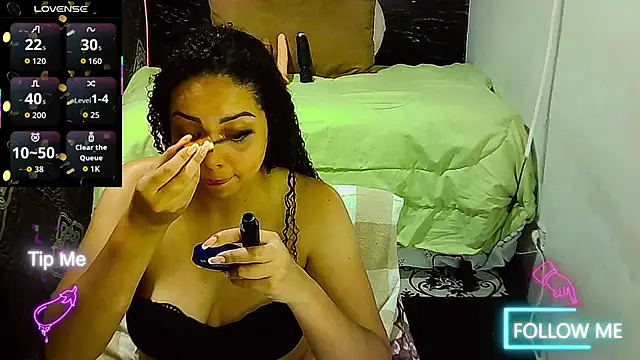 Snapshot of _naughty_milf chatting on March 9, 2026, 12:25 am naughty milf online show from March 9, 2026, 12:25 am