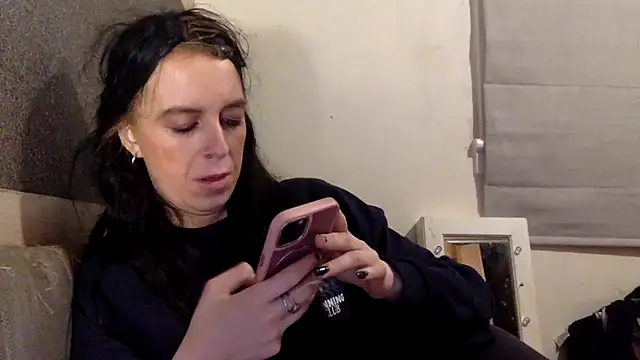 Bellababexox online show from April 24, 2026, 2:57 am