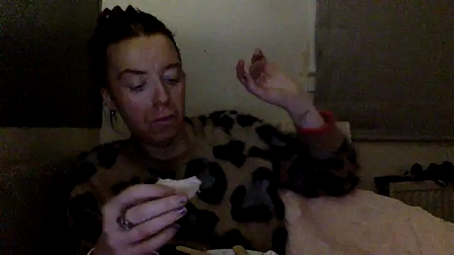 Bellababexox online show from July 4, 2026, 5:03 am