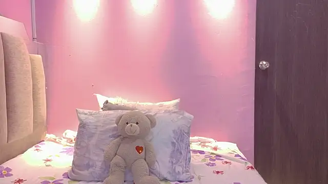 AndreaSweet2 online show from July 29, 2026, 7:46 pm