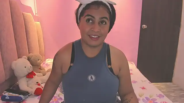 AndreaSweet2 online show from October 4, 2025, 8:10 pm