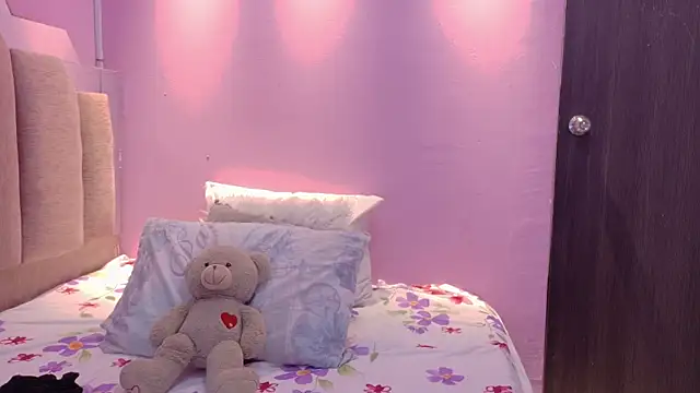 AndreaSweet2 online show from July 23, 2026, 8:16 pm