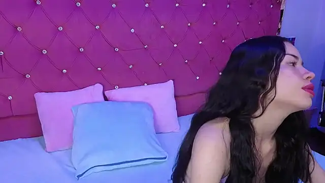 Snapshot of Nanis_James chatting on October 29, 2025, 2:21 am Nanis James online show from October 29, 2025, 2:21 am