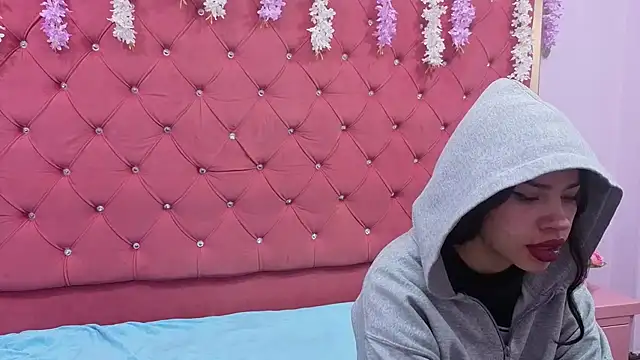 Snapshot of Nanis_James chatting on November 11, 2025, 2:39 am Nanis James online show from November 11, 2025, 2:39 am