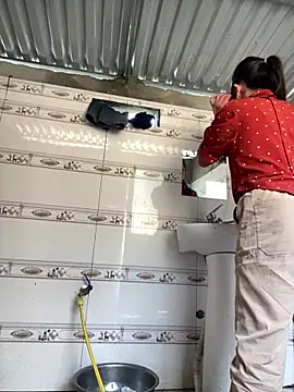 Huong-Ly online show from March 10, 2026, 2:37 am