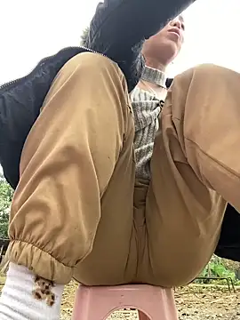 Huong-Ly online show from December 23, 2025, 2:33 am