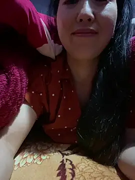 Huong-Ly online show from March 8, 2026, 2:42 pm