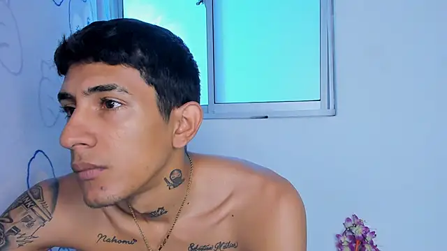 porno king69 online show from November 30, 2025, 3:24 pm