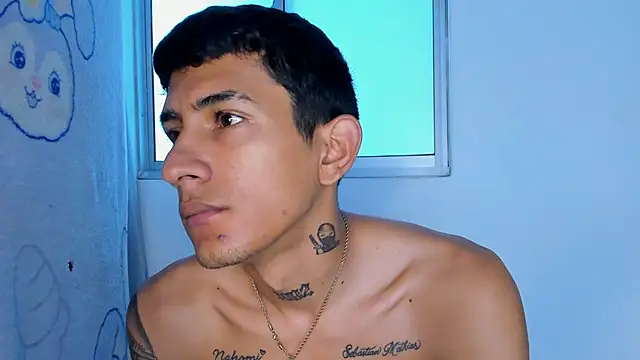 porno king69 online show from November 28, 2025, 3:34 pm