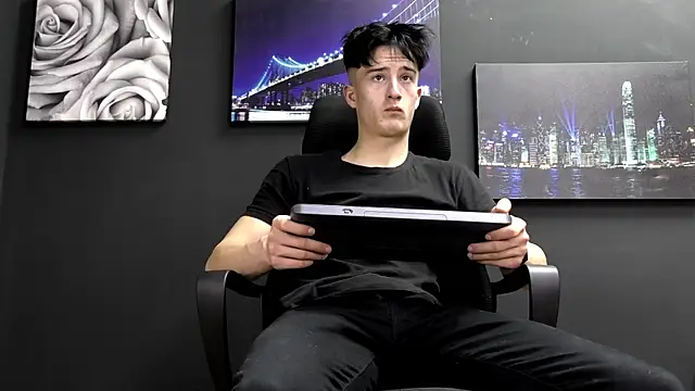 SirReed online show from December 19, 2025, 9:55 am