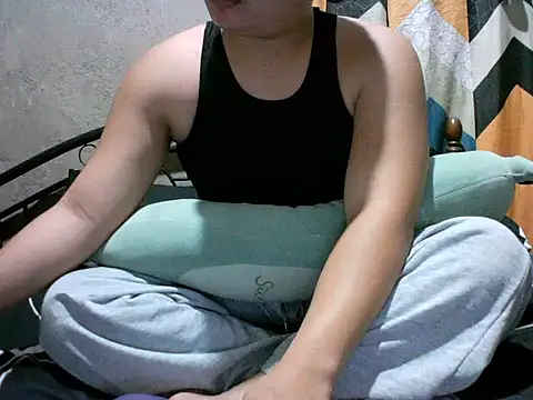 alhex gay26 online show from April 24, 2026, 4:42 pm