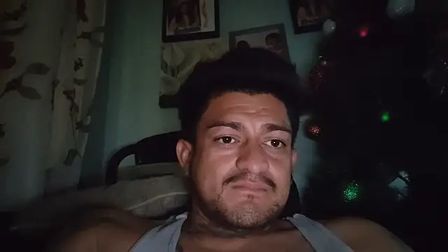 titolovemilfs online show from December 22, 2025, 6:02 am