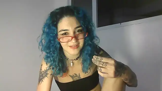 peetitefairy online show from May 16, 2026, 6:45 am