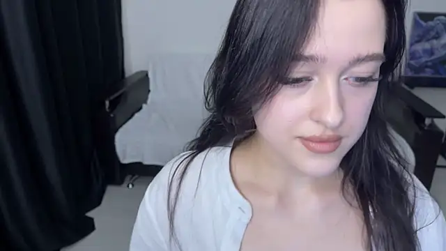 Sunshine J online show from October 2, 2025, 4:43 pm