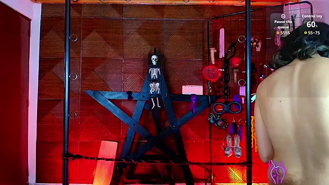 Misstresss aurora bdsm online show from April 22, 2026, 1:29 pm