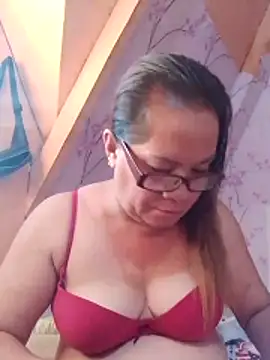 vickyhot1966 online show from May 17, 2026, 10:10 pm
