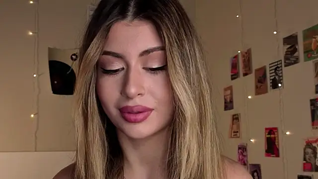 GeorginaHarn online show from October 12, 2025, 8:16 am