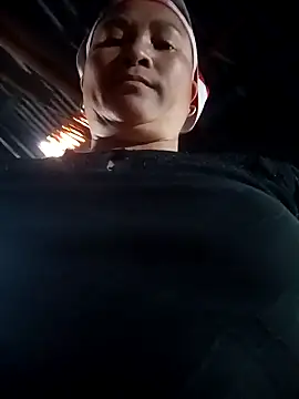 Snapshot of Love-Mama33 chatting on March 20, 2026, 1:50 am Love-Mama33 online show from March 20, 2026, 1:50 am