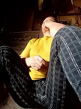 Love-Mama33 online show from January 18, 2026, 5:33 am