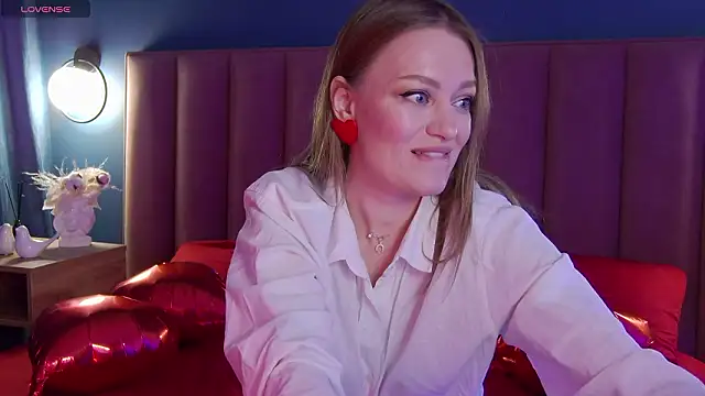 EvelynPoole online show from February 13, 2026, 1:38 am