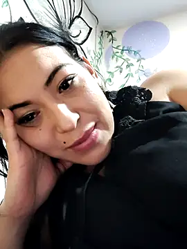 angelicroose2 online show from February 14, 2026, 4:02 am