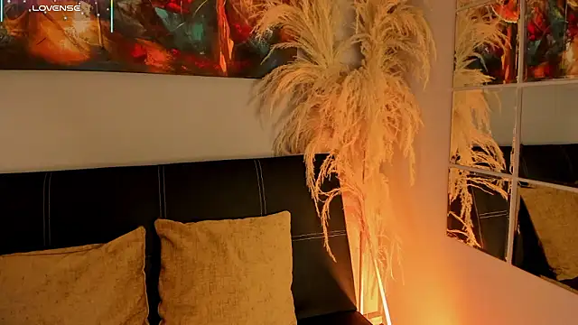 Emma  clark  online show from February 10, 2026, 12:37 pm