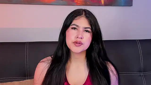 Emma  clark  online show from June 17, 2026, 8:08 pm