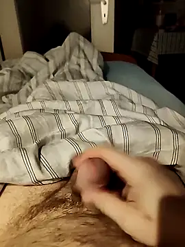 Snapshot of Brutalle88 chatting on December 14, 2025, 5:18 pm Brutalle88 online show from December 14, 2025, 5:18 pm