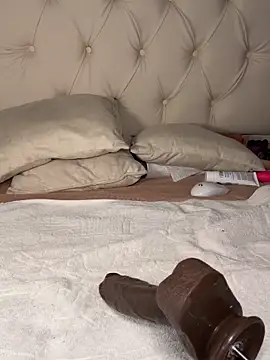 Danicute  online show from October 24, 2025, 1:04 am