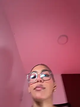 Danicute  online show from October 4, 2025, 6:48 am