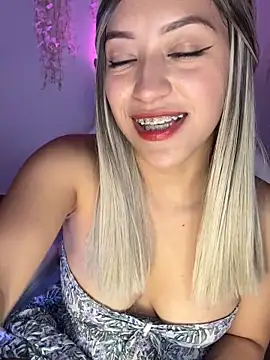 AngellaMoraa online show from September 26, 2025, 4:52 am