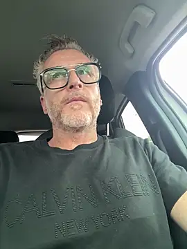 Axl hot online show from June 4, 2026, 3:49 pm