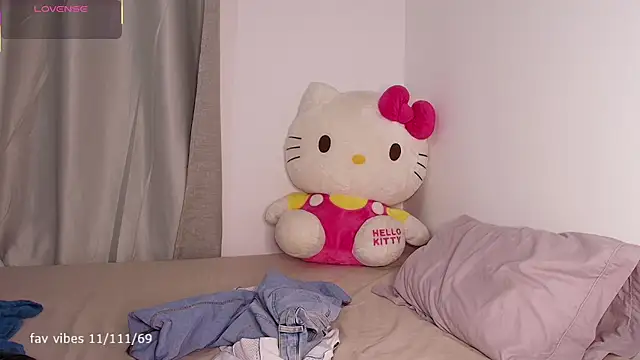 dulceangel   online show from September 11, 2025, 2:22 am