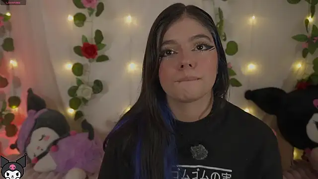 cutee andrea online show from July 6, 2026, 1:23 am