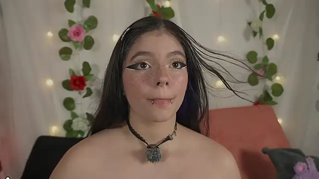 cutee andrea online show from August 5, 2026, 3:33 am
