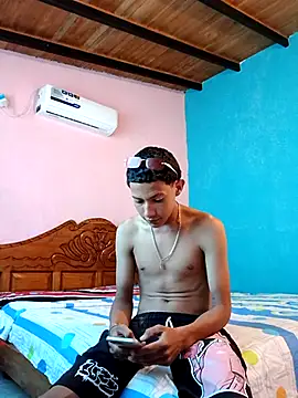 Toy boy777 online show from September 10, 2025, 1:32 pm