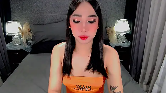 Snapshot of kisha_greyson chatting on February 17, 2026, 7:33 pm kisha greyson online show from February 17, 2026, 7:33 pm