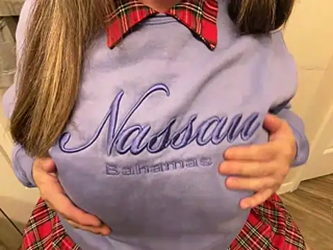 Snapshot of MissElizabethXoXo chatting on March 4, 2026, 3:14 am MissElizabethXoXo online show from March 4, 2026, 3:14 am