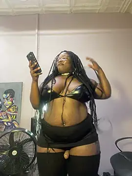 CurvyCocoxxx online show from June 8, 2026, 9:32 am