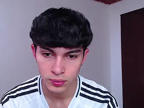 john vichenso online show from September 25, 2025, 8:59 pm