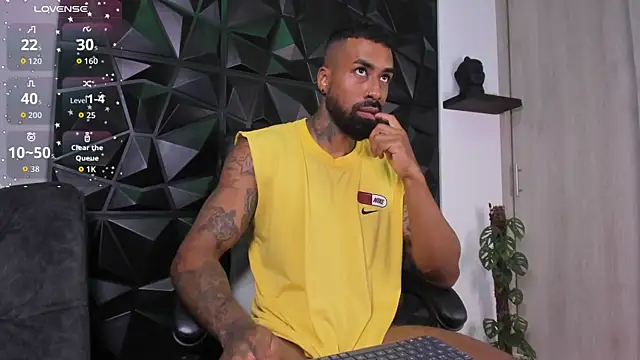 OstinDaniels online show from October 28, 2025, 9:03 pm