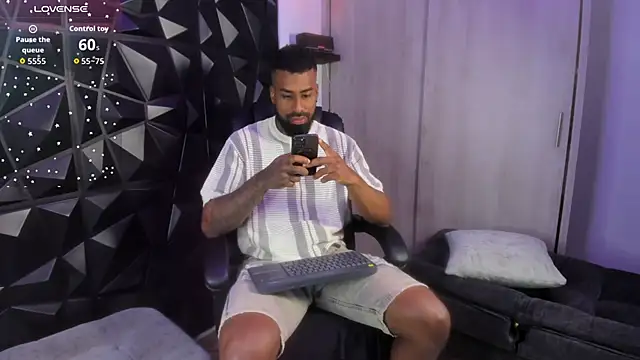 OstinDaniels online show from September 12, 2025, 10:09 pm