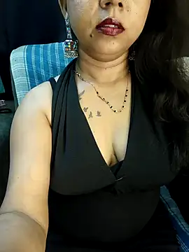 Sexy juhee online show from April 19, 2026, 6:21 pm