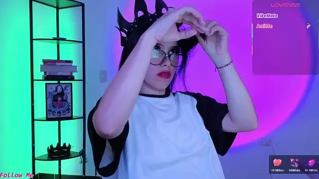 Snapshot of girldom chatting on March 20, 2026, 3:35 pm girldom online show from March 20, 2026, 3:35 pm