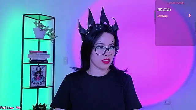 Snapshot of girldom chatting on March 9, 2026, 4:10 pm girldom online show from March 9, 2026, 4:10 pm