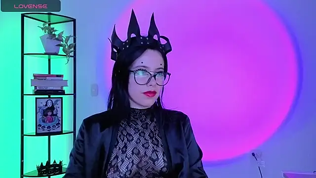 Snapshot of girldom chatting on March 12, 2026, 4:11 pm girldom online show from March 12, 2026, 4:11 pm